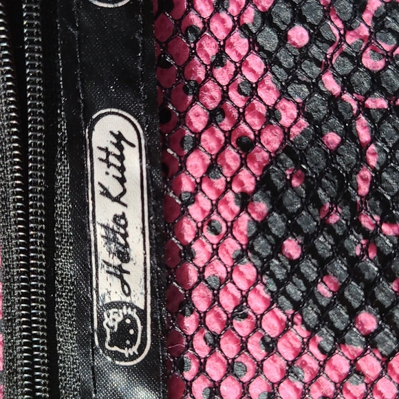 Free✨️Hello kitty vintage pouch 3 zipper compartments - Picture 5 of 7